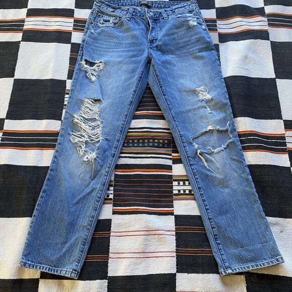 Abercrombie & Fitch Ames Low Rise Button Fly Slim Boyfriend Distressed Jeans. 26 - Picture 1 of 9